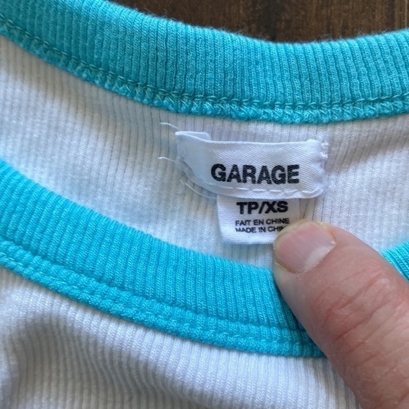 Garage White Bahamas Graphic Cropped Tank size XS - Picture 6 of 9